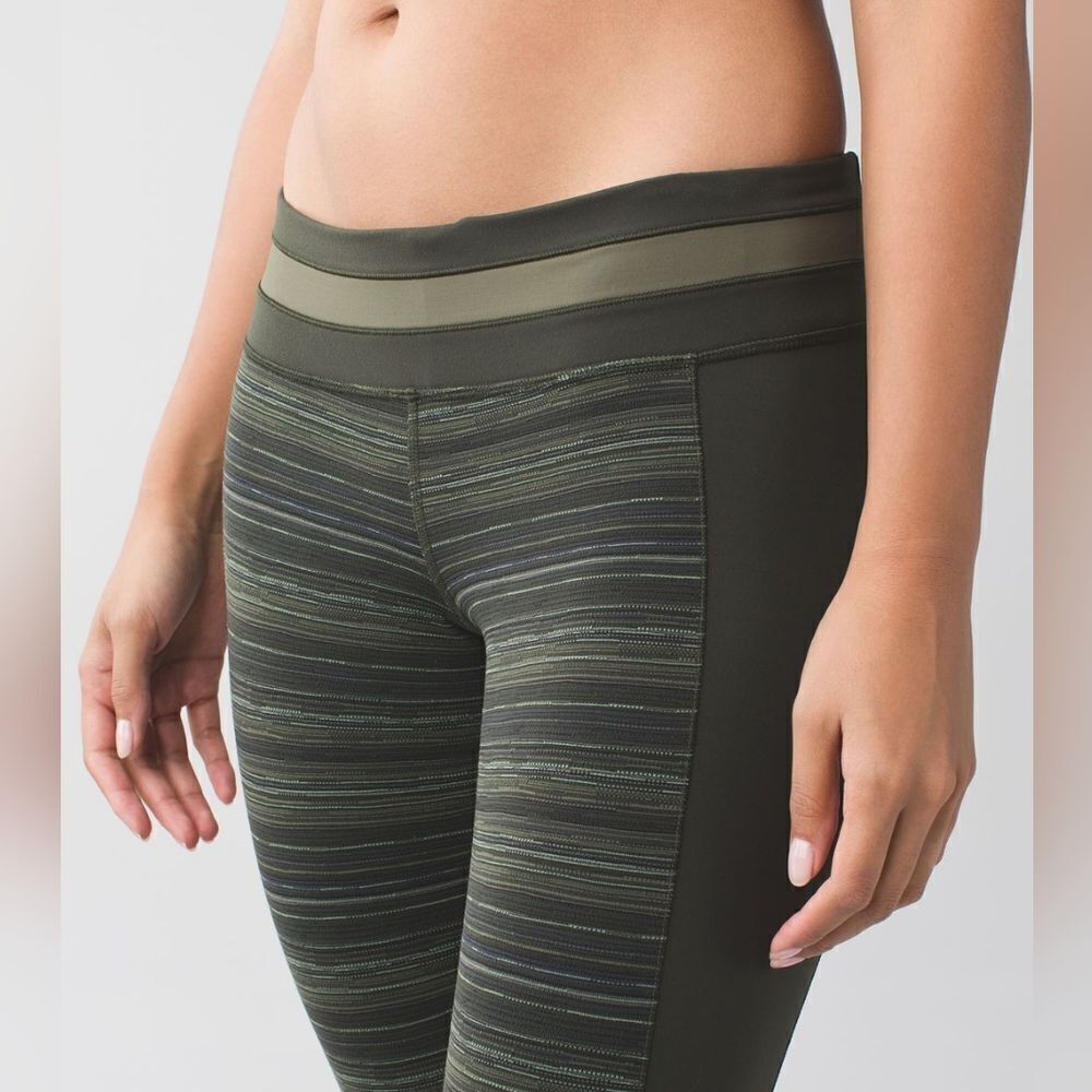 Lululemon Give Me Qi Cyber Stripe Gator Green Cropped Leggings Med. Rise Size 6